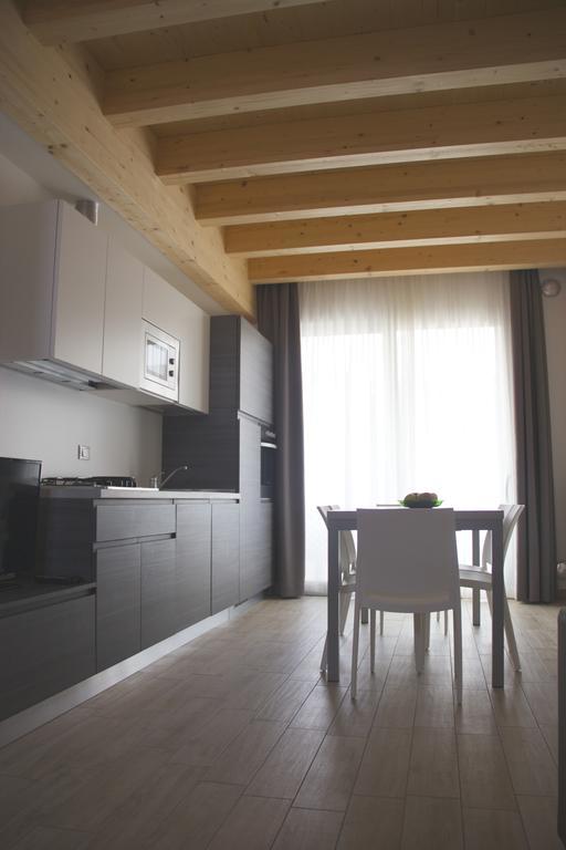 קאורלה Residence La Perla חדר תמונה